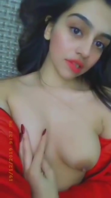 Cute Indian Girl Nude - Cute Indian Girl Naked Tease - Xporn